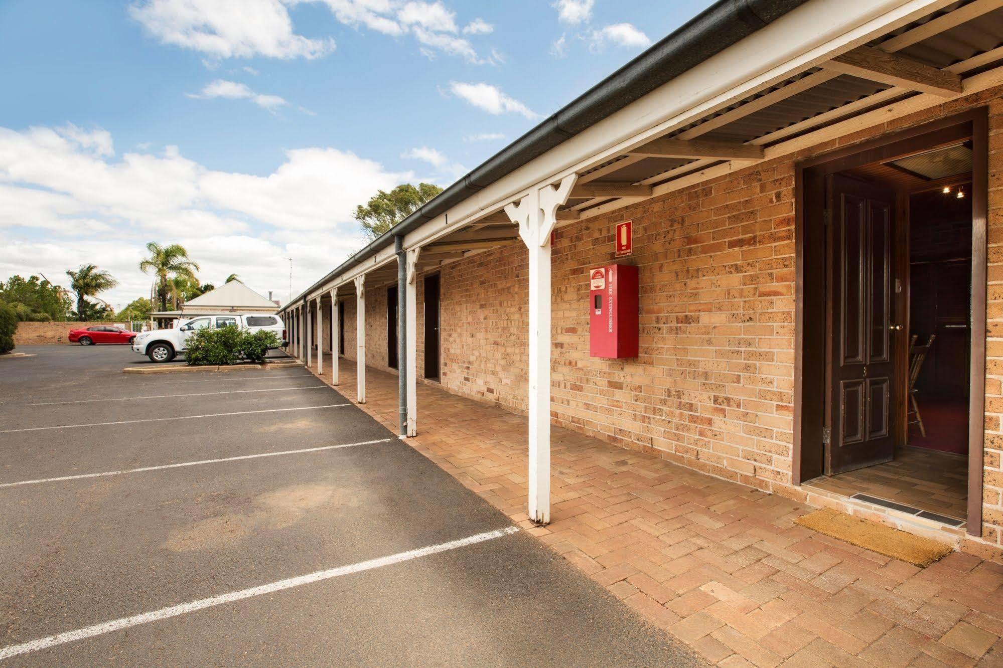 Nightcap At Macquarie Inn Anafi Exterior foto